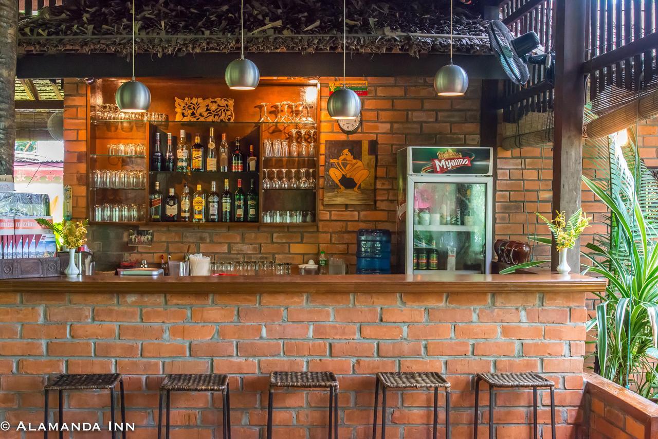 Alamanda Inn, Boutique Hotel And French Restaurant Yangon Dış mekan fotoğraf