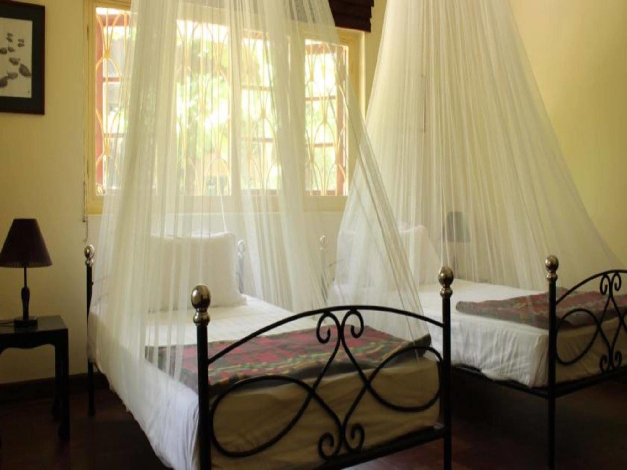 Alamanda Inn, Boutique Hotel And French Restaurant Yangon Dış mekan fotoğraf